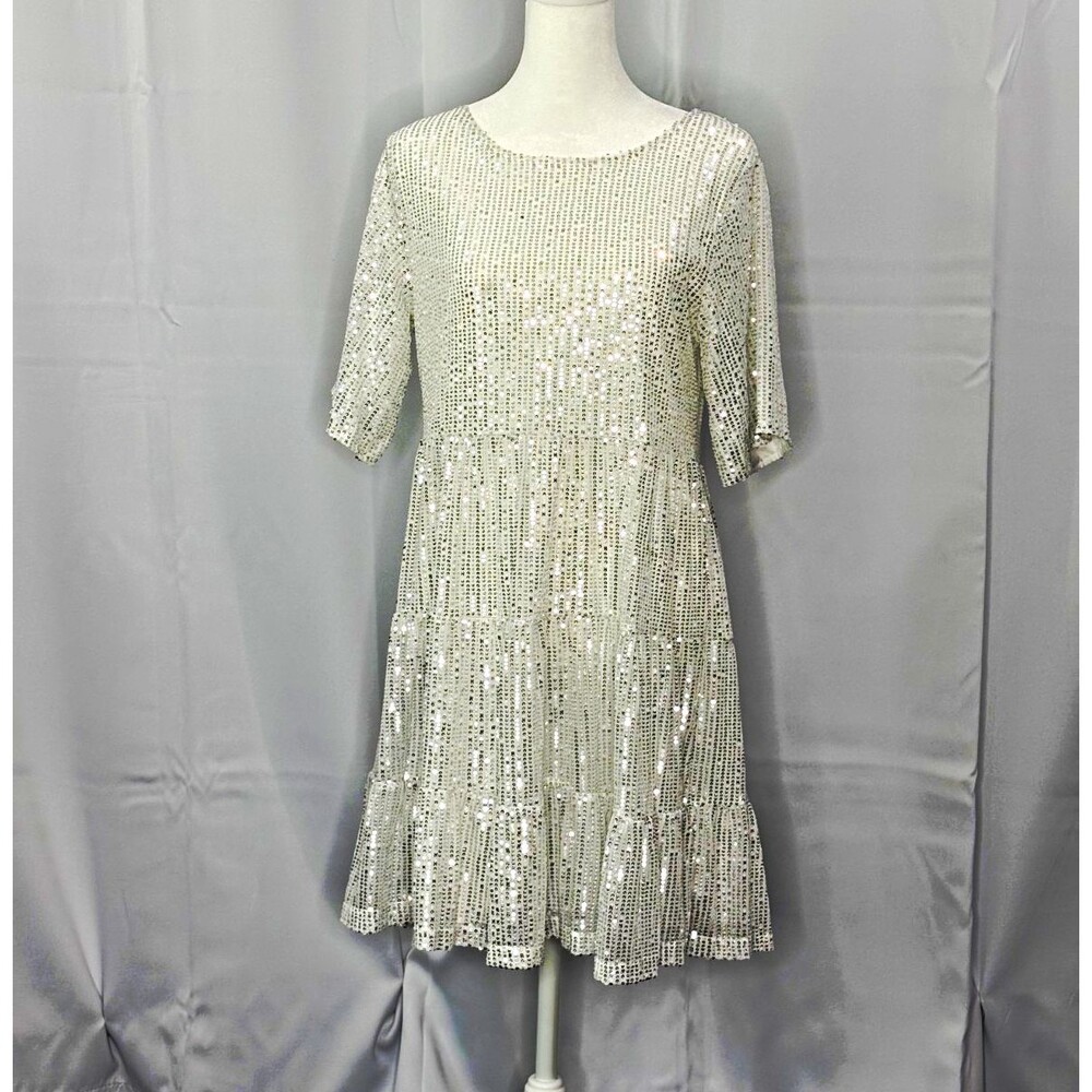 Women’s Size S Silver Sequin Tiered Dress Short Sleeve Party Cocktail